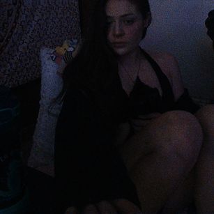 Model - alixia smile