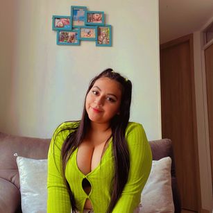 Model - Emily Vera toys