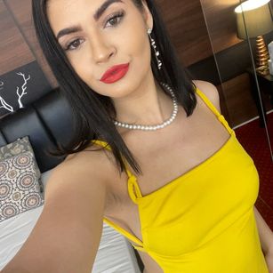 Model - LiaBlair joi