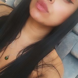 Model - Ashley_croft legs