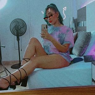 Model - JessicaKeaton petite