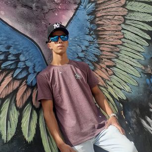 Model - bad Wolf sedutor