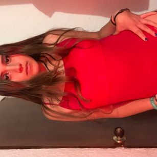 Model - MiaLennox cuckold