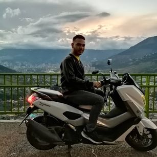 Model - oxiris showcum