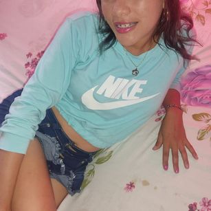 Model - amber domination