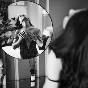 Model - OliviaSway brunette