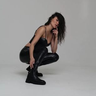 Model - JPleasure lips