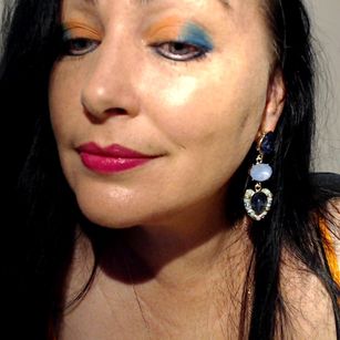 Model - BruneteBBW heels