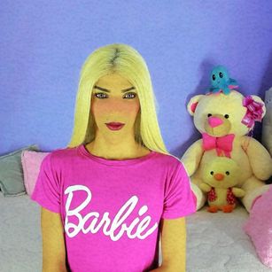 Model - bekha barbieri cum