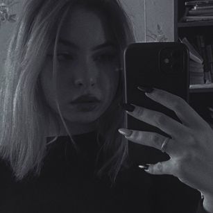 Model - tracy_sea lick