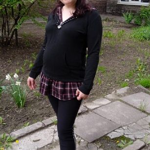 Model - SaraGold sexy