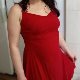 Model - SaraGold chat