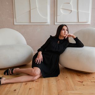 Model - Amelia petite