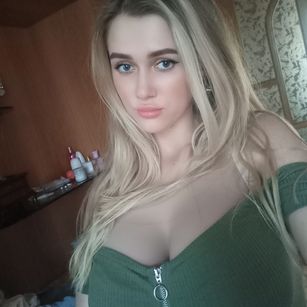 Model - Fabulous Beauty sexyfeet