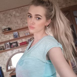 Model - Fabulous Beauty heels