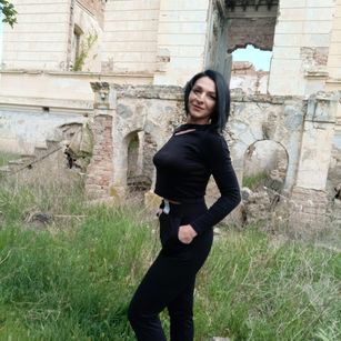 Model - IsraKarma mistress