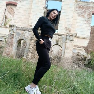 Model - IsraKarma cei