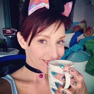 Model - LilMissSynn 10