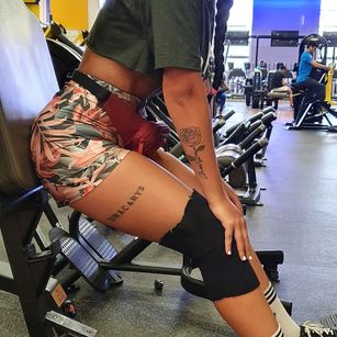 Model - Camila y Andy submissive