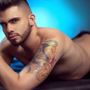 Model - Angel_Davis bigcock