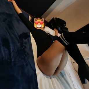 Model - Josie_20 natural