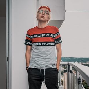 Model - Alvin Cazz bigcock