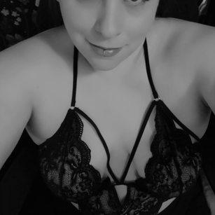 Model - Ms Bella Snow breeding