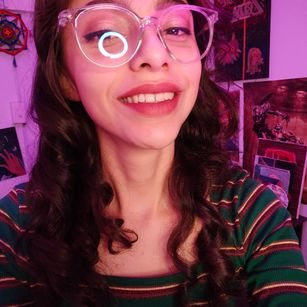 Model - Una Lipa smalltits