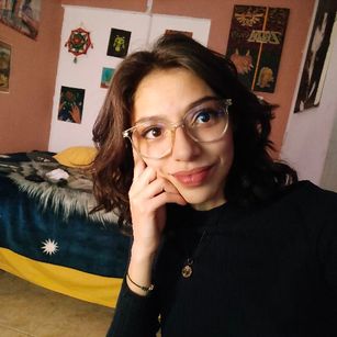 Model - Una Lipa teen