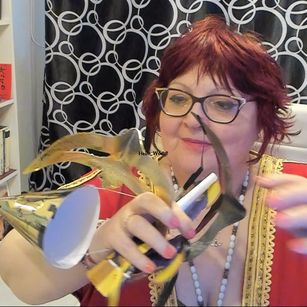 Model - Martha Mills mature