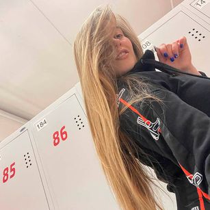 Model - Sweet girl well