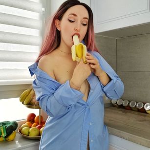 Model - KittySunnyverse dildo