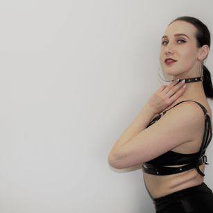 Model - Sasha mature