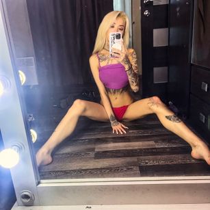 Model - AnitaAtHome dirtytalk