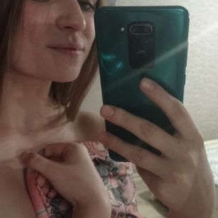 Model - Kristy masturbation