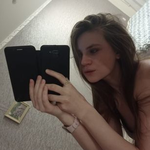 Model - Kristy cam2cam