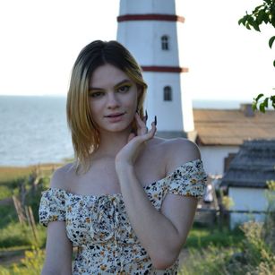 Model - AliceMono anal