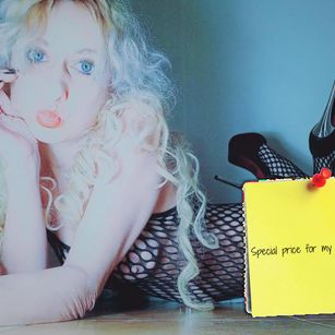 Model - whisky phone