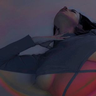 Model - MIA.NEWLAYS feet