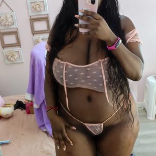 Model - selene_ebony bigass