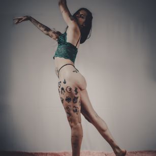 Model - Amy Black bbc