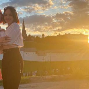 Model - beatrix_fast lick