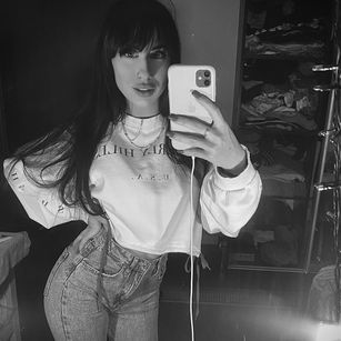 Model - Sweet girl pussy