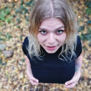 Model - Sweetxxjinx Blonde