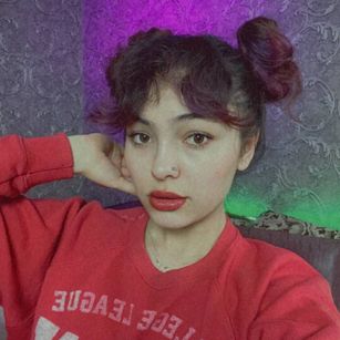 Model - Curly_girl feet