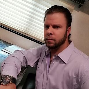 Model - MASTER BRUCE bdsm