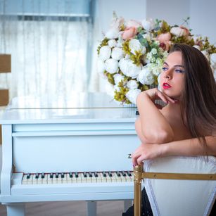 Model - FairyWhichYouDeserve striptease