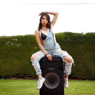 Model - scarlettoshi emo