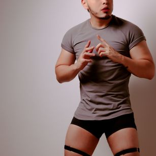 Model - Steven Ruiz anal