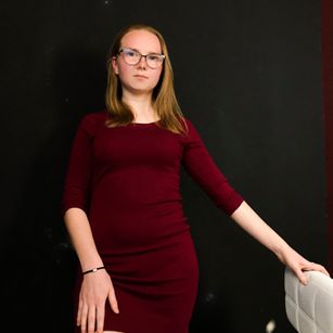 Model - Ruby Milton feet